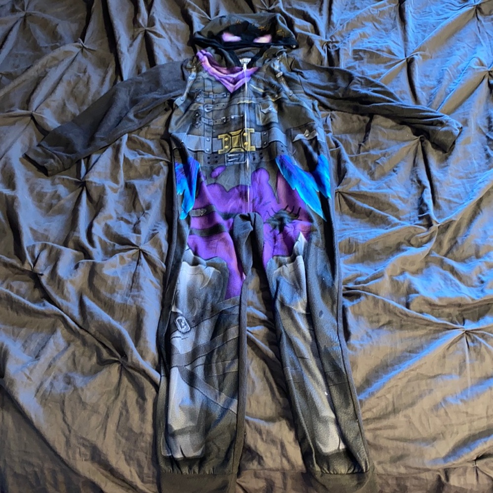Fortnite one piece sleep suit with hood size 10